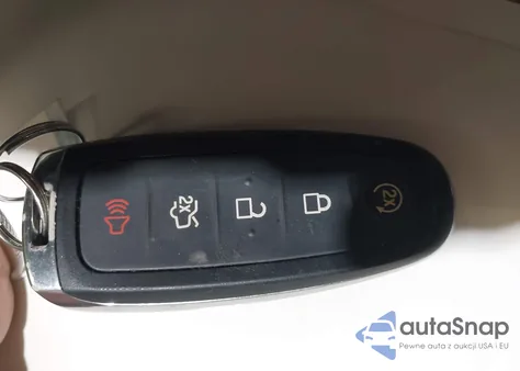 2017 Ford Escape Titanium z USA, uszkodzony, nr VIN 1FMCU0J92HUD90761